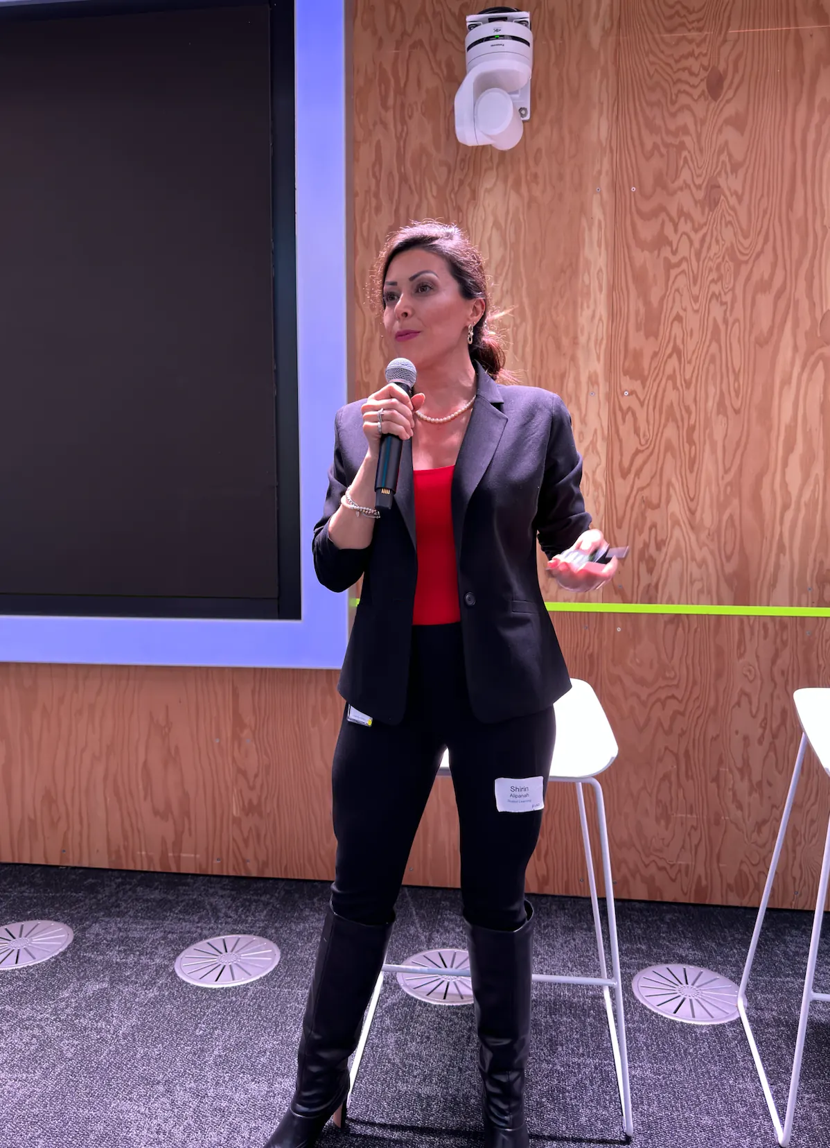 Shirin Alipanah delivering a keynote presentation